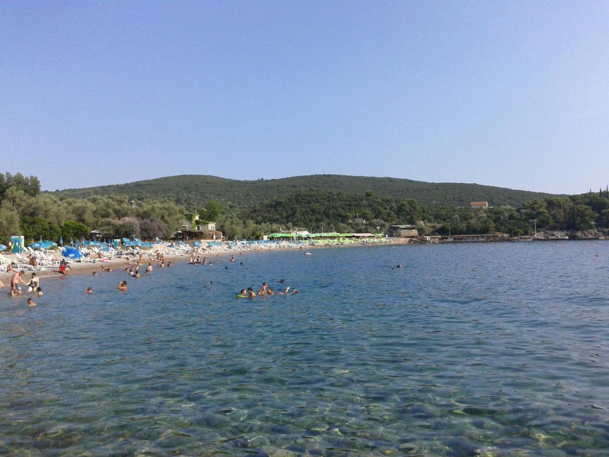 Apartments Odiva Luštica Kültér fotó