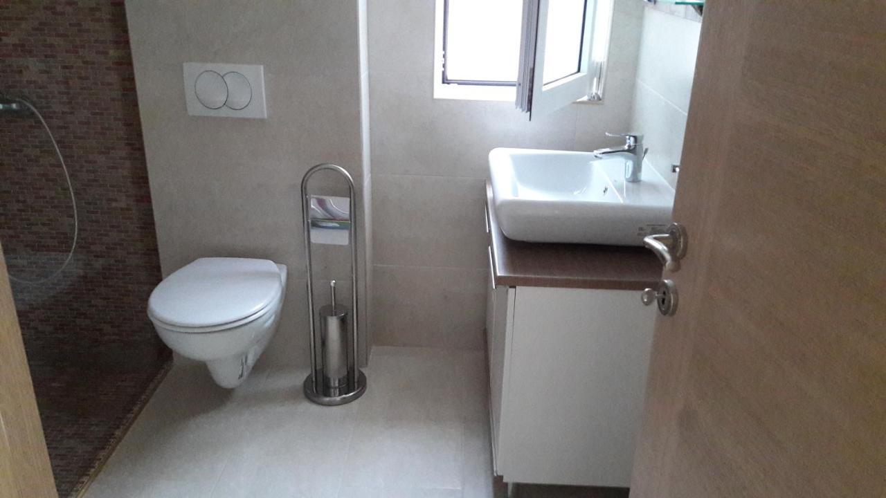 Apartments Odiva Luštica Kültér fotó