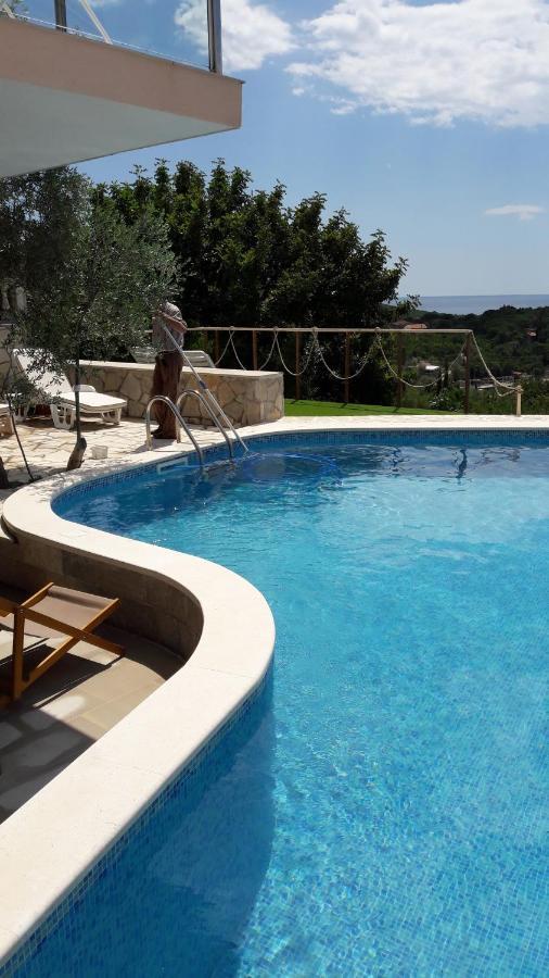 Apartments Odiva Luštica Kültér fotó