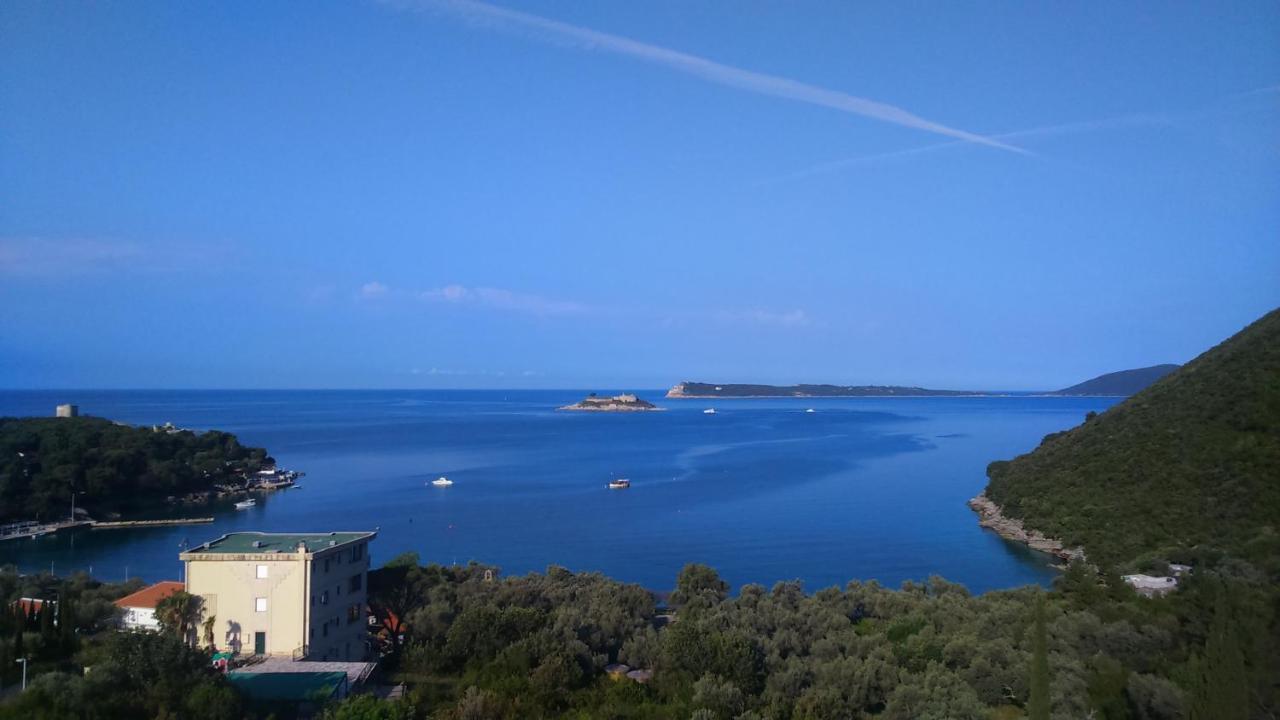 Apartments Odiva Luštica Kültér fotó
